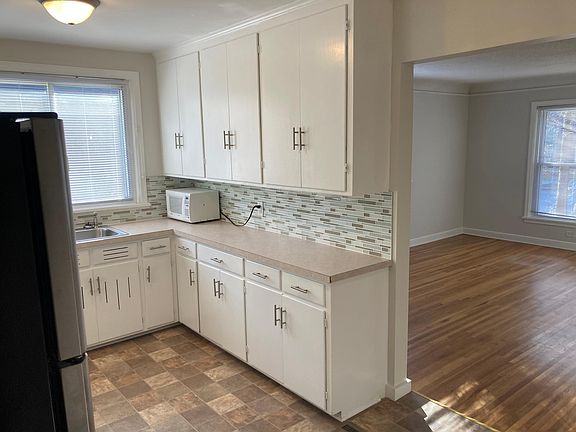 5th image of 4547 46th Ave S