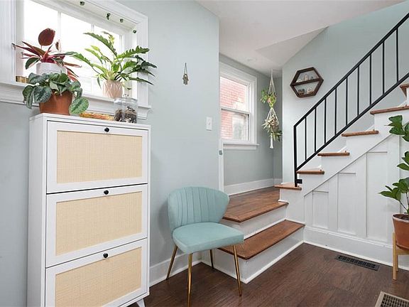 5th image of 2721 Holmes St