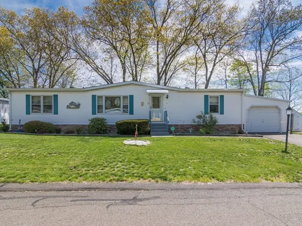 3 John Dr, West Springfield, MA 01089