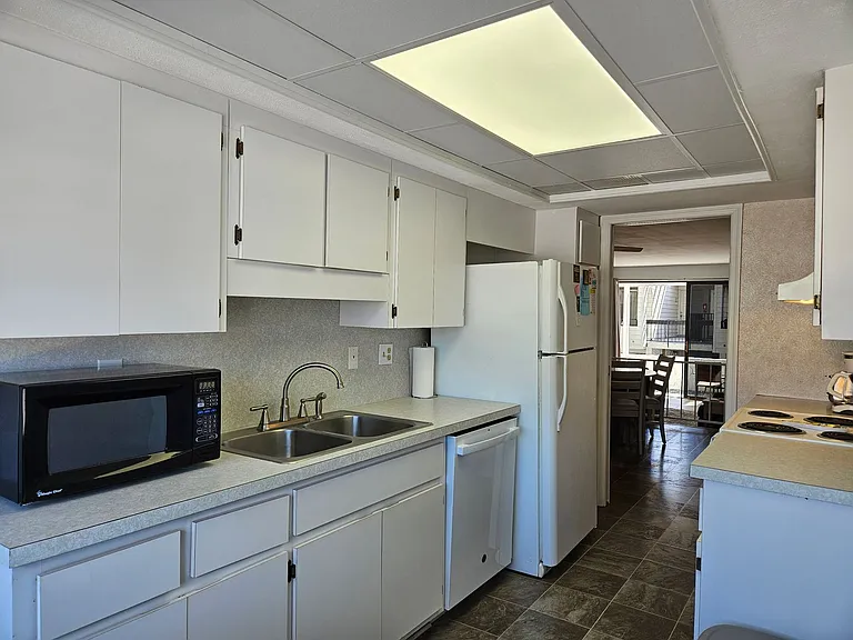 1555 Tarpon Center Dr #107 — Photo 27