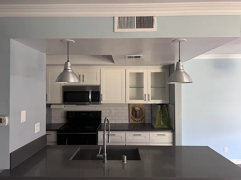 1260 N Avenida Conejo #2 — Photo 22