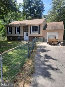 7810 W Shore Rd, Pasadena, MD, 21122