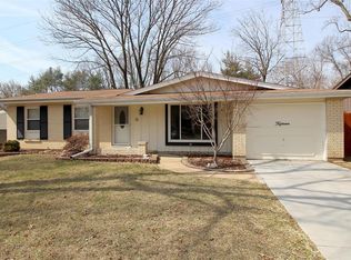 15 Timberleigh Ct, Ballwin, MO 63021