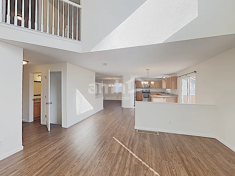 11384 Kenton St — Photo 7