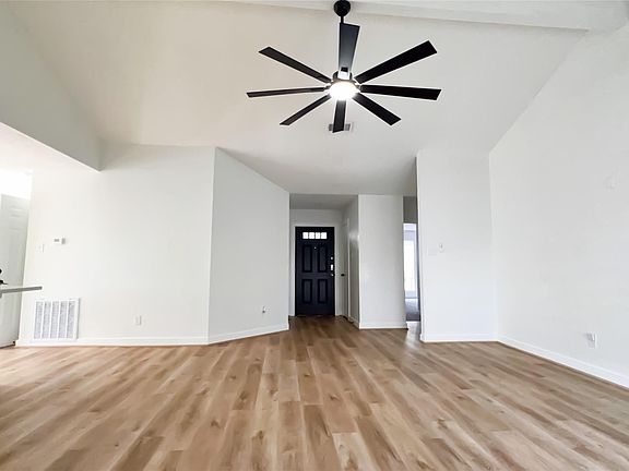 5th image of 21710 Nickerton Ln