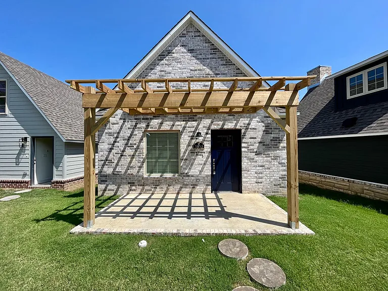 3850 W Somerville Ln — Photo 1