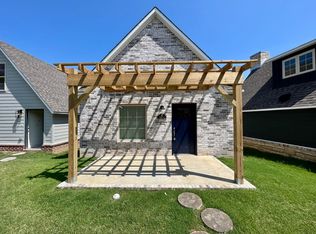 3850 W Somerville Ln, Fayetteville, AR 72704