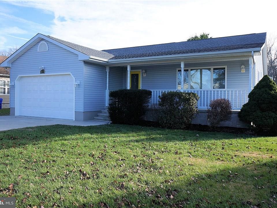 1st image of 38272 Clover Ln