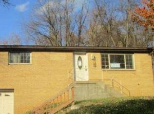 38 Edinburg Dr, Pittsburgh, PA