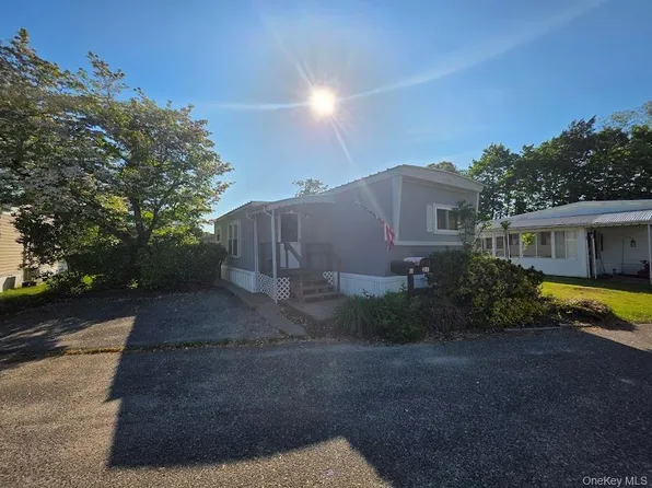 1964 River #57, Calverton, NY 11933