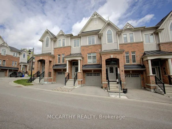 60 1st St #14, Orangeville, ON L9W 2E4