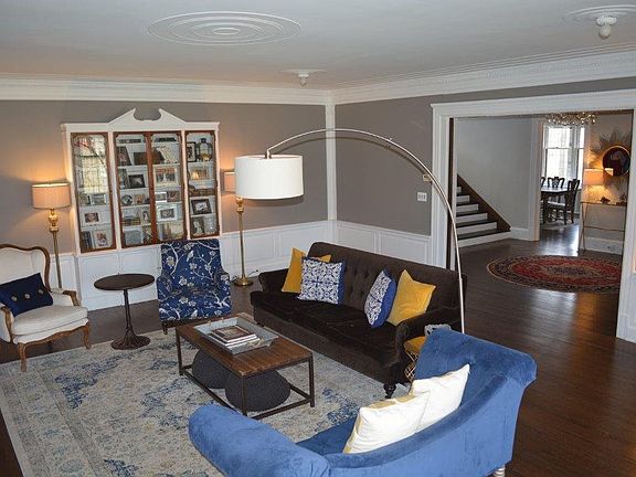 5th image of 3090 Fairmount Blvd