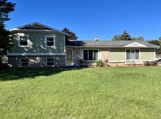 2885 Winesap Dr NE, Grand Rapids, MI