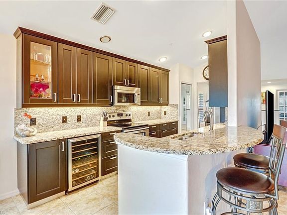 3rd image of 1290 Henley St APT 1701