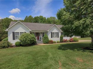 196 Pleasant Dr, Statesville, NC 28677