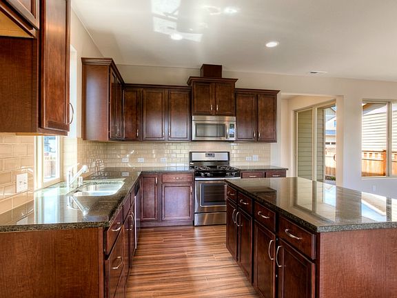 4th image of 601 Meadowwood Dr SW
