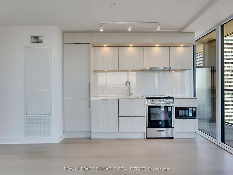 448 Burnhamthorpe Rd W #4511 — Photo 13