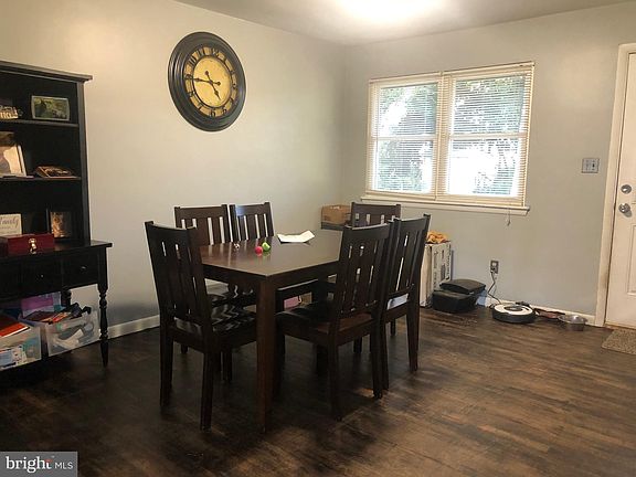 5th image of 2430 Barry Dr