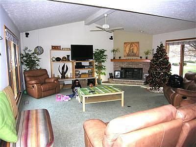 3rd image of 33000 Woodstone Cir