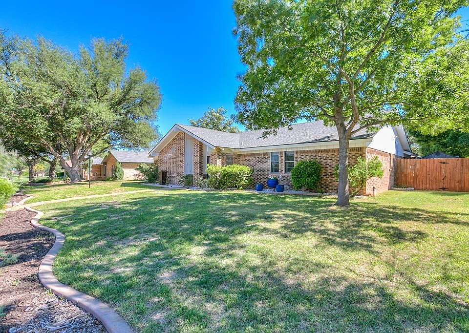 1st image of 2811 Canyon Creek Dr