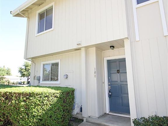 2nd image of 100 Arcadia Dr