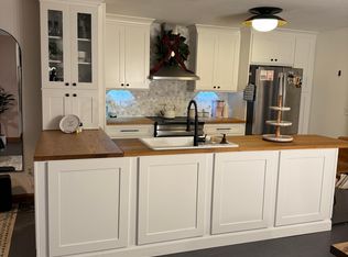 129 Leaf Lake Dr, Suwanee, GA 30024