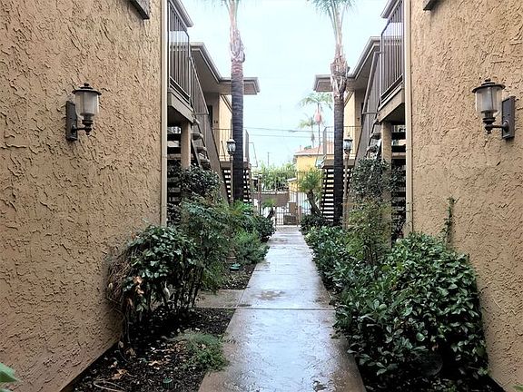 2nd image of 4212 48th St APT 6