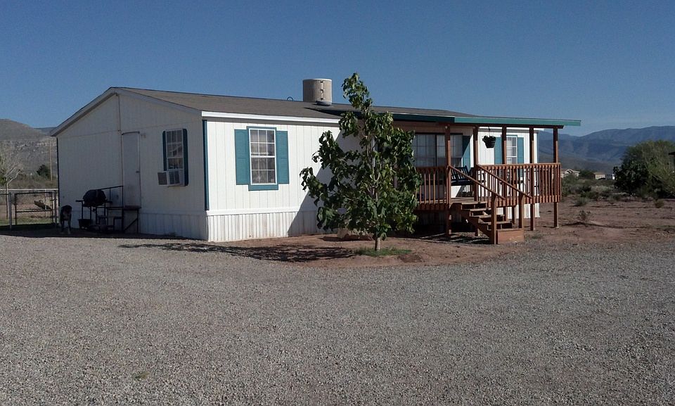1st image of 27 Holiday Ln