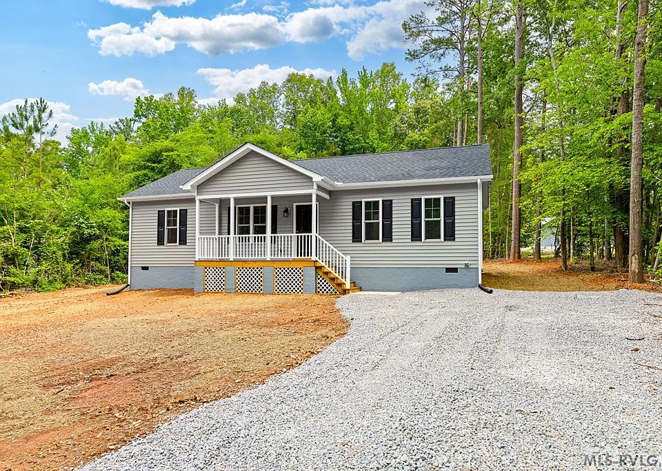 1st image of 208 Chestnut Dr