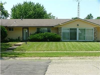 2nd image of 830 Ellsworth Dr