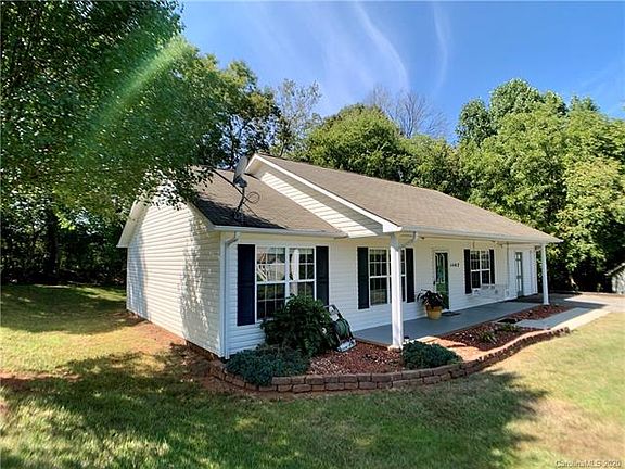 3rd image of 1462 Clear Creek Ln