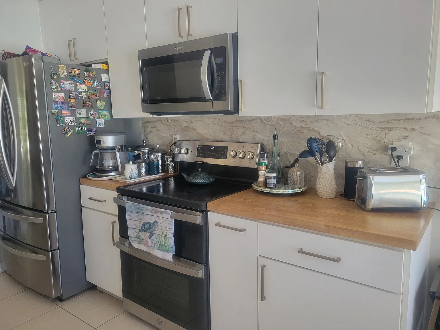 3 bed, 1787 sqft, $2,700 — Photo 2