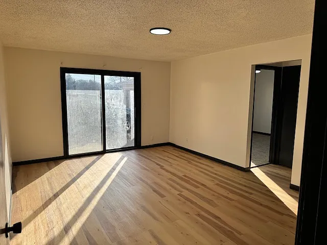 Building Photo - 861 S 46th St #2