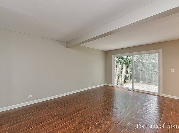 5th image of 560 Leslie Ln