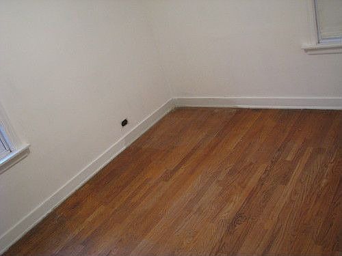 5th image of 2701 W 90th St
