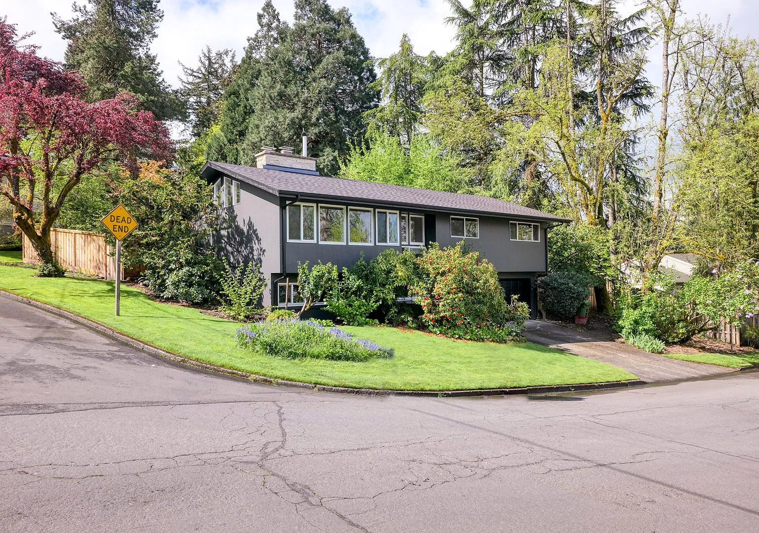 Spectacular Remodeled 3Bed/3Bath Mid Century Home — Photo 1