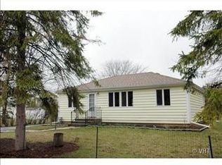 15204 W Walnut Dr, Deerfield, IL