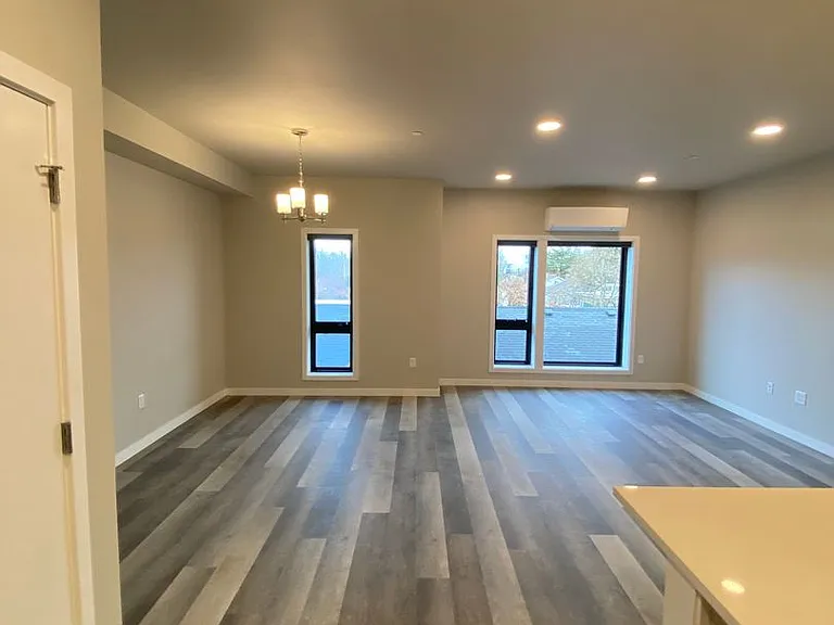 Booster Court — Photo 14