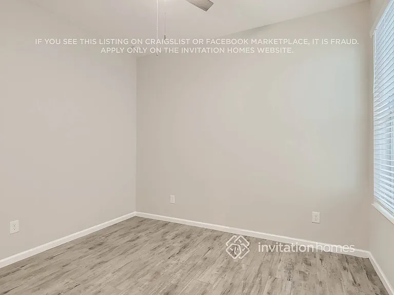 1132 Hendon Loop — Photo 16