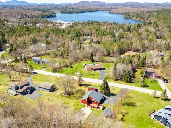 45 Beechwood Dr, Saranac Lake, NY 12983