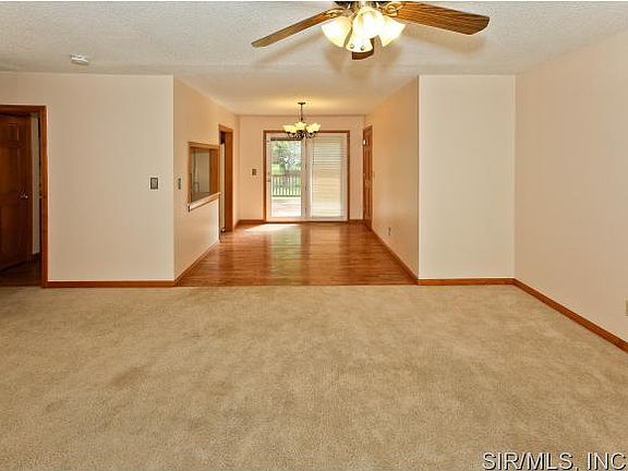 4th image of 1904 Stanford Pl