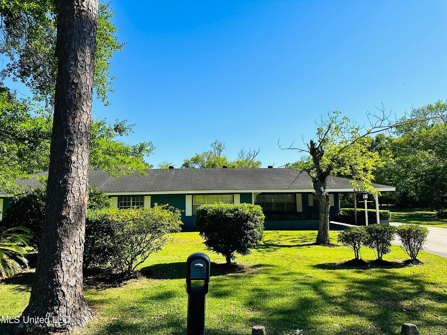 4518 Community Ave, Moss Point, MS 39563 Zillow