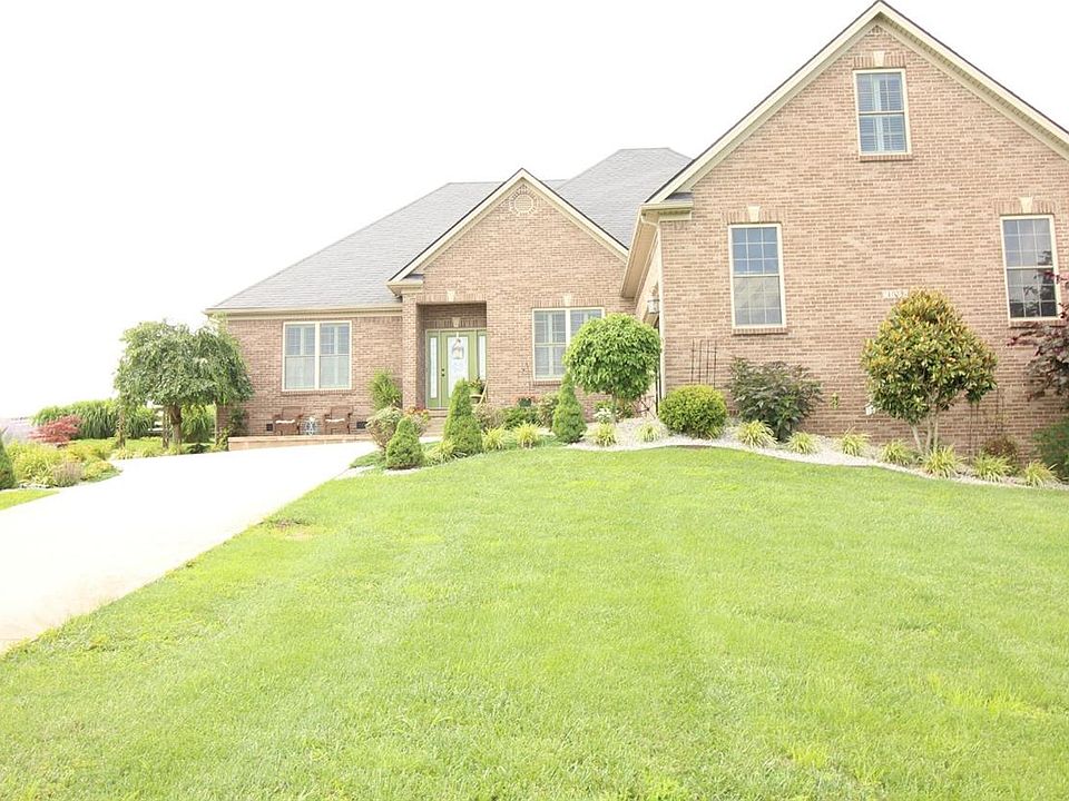 1st image of 4039 Port Royal Dr