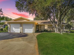 4110 Apache Trail Ct, Granbury, TX 76048