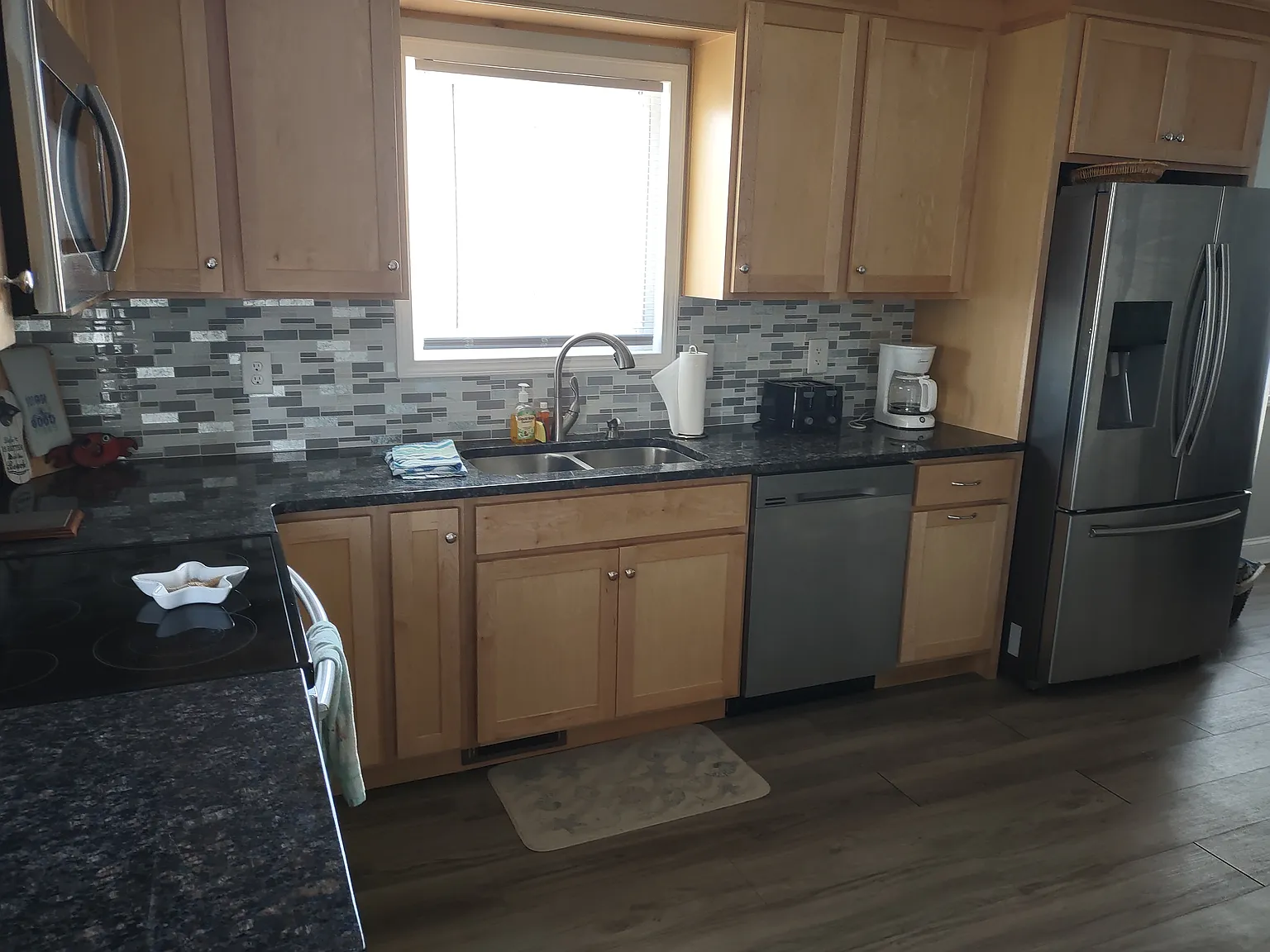 3 bed, 2.5 bath, 1600 sqft, $3,600 — Photo 4