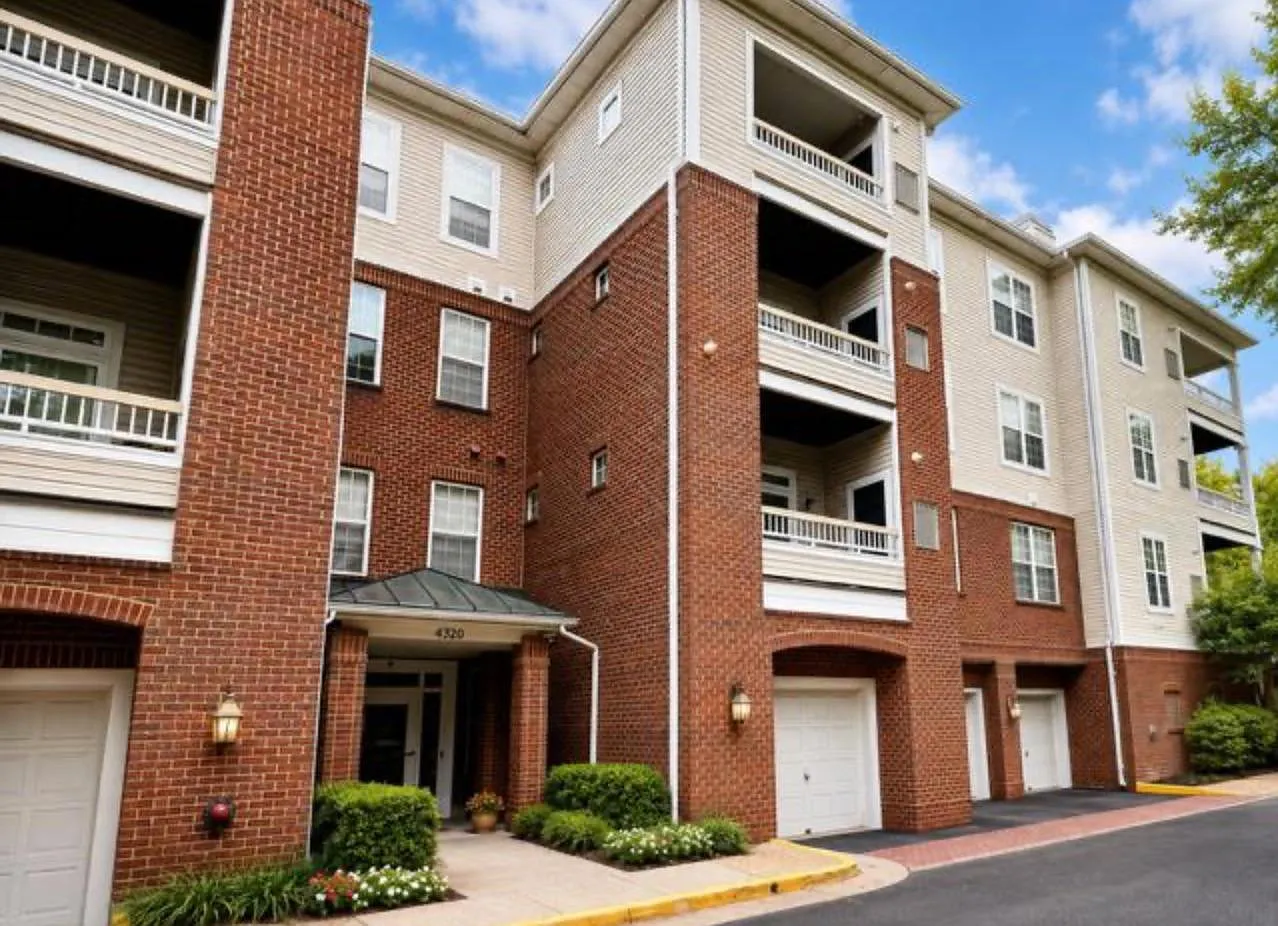 3 bed, 1555 sqft, $2,945 — Photo 1