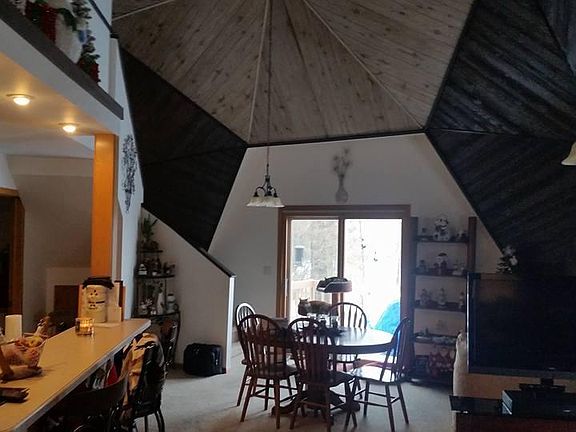 3rd image of 14597 Brookhurst Dr