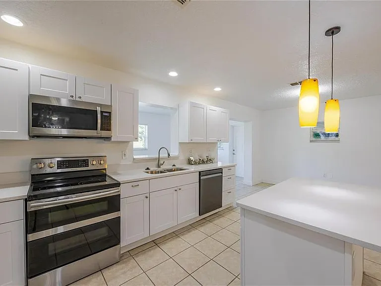495 Orange Ave — Photo 3
