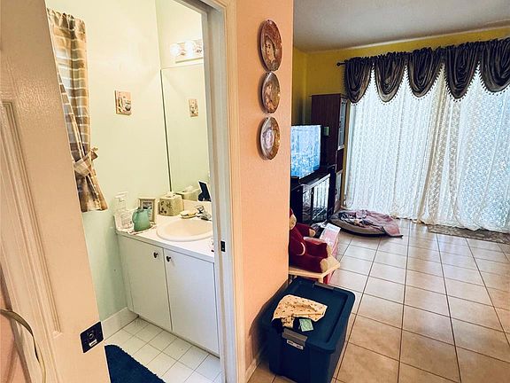 5th image of 5548 NW 90th Terrace #5548