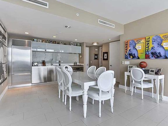 2nd image of 1040 Biscayne Blvd APT 4106